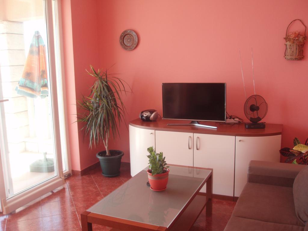 Apartment Karmen *